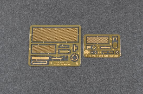 Trumpeter 01550 Russian T-62 Mod.1975 With KMT-6 Mine Plow 1/35 – immagine 5