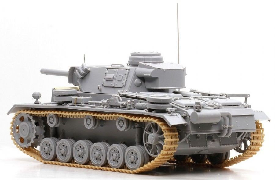 Cyber Hobby 6616 Sd.Kfz.141/3 Pz.Kpfw.III (FL) 1/35 – immagine 6