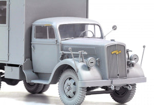 Dragon 6790 WWII German Ambulance Truck 1/35 – Bild 4