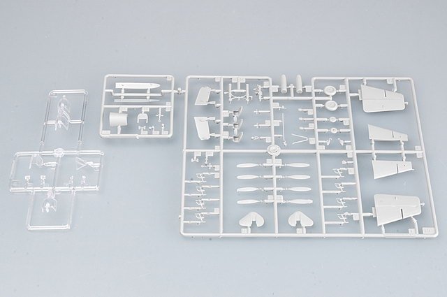 Trumpeter 01630 Avion britannique Fairey Gannet Mk2 (1/72) – image 3