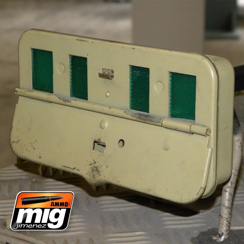AMMO of Mig Jimenez 0092 CRYSTAL GREEN – imagen 2