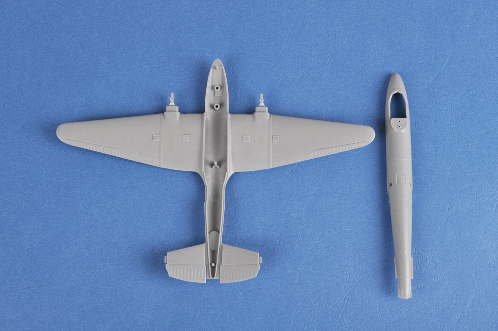 Hobby Boss 80296 Soviet PE 2 Bomber 1/72 – zdjęcie 4