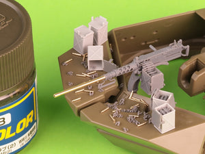 Master GM-35-070 Browning M2HB .50 cal (12,7mm) - z mocowaniem do niszczyciela czołgów M10 (kołyska D70627 z małą skrzynką amunicyjną D68375) 1/35 – immagine 10
