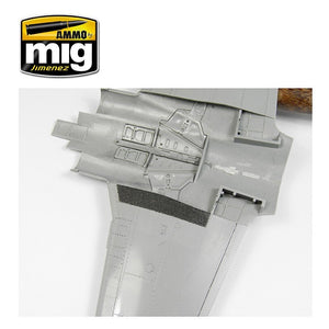 Pâte antidérapante Ammo of Mig 2034 - Couleur noire pour maquettes 1/72 et 1/48  – image 14