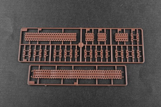 Trumpeter 05553 KV-220 Char super lourd russe Tigre 1/35 – image 9