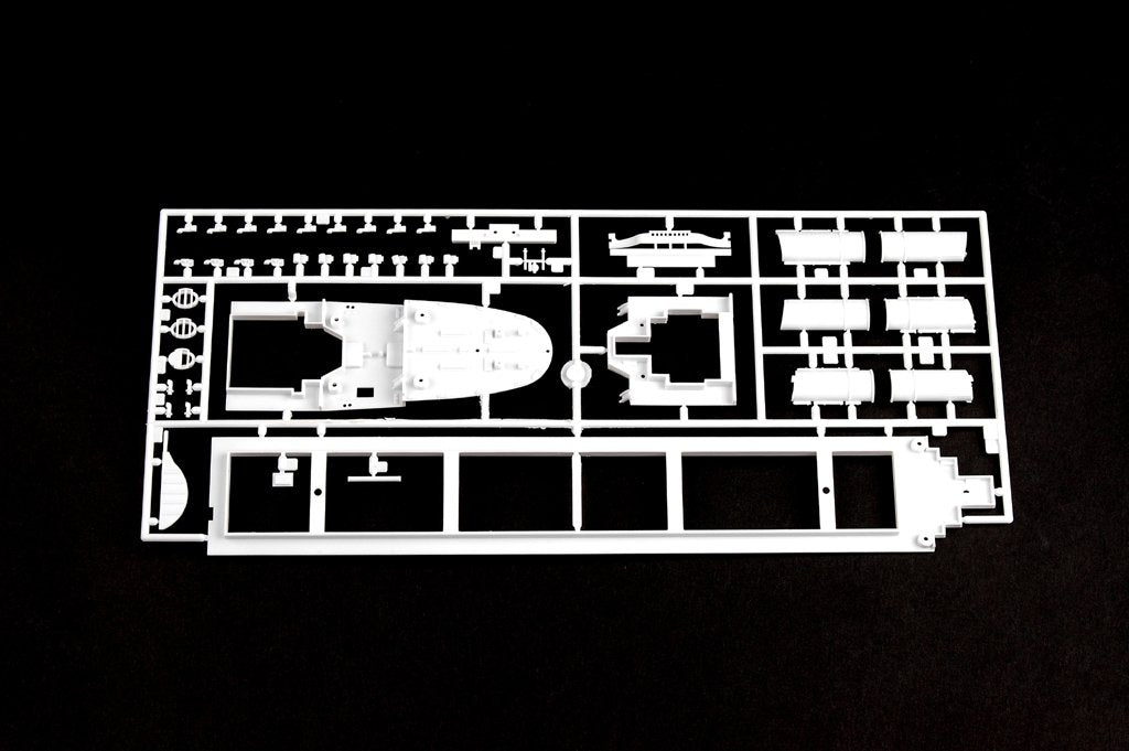 Hobby Boss 81305 RMS Titanic (1/550) – image 7