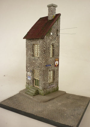 RT-Diorama 35254 Socle de diorama : Bâtiment d&amp;#39;angle européen 1/35 – image 4