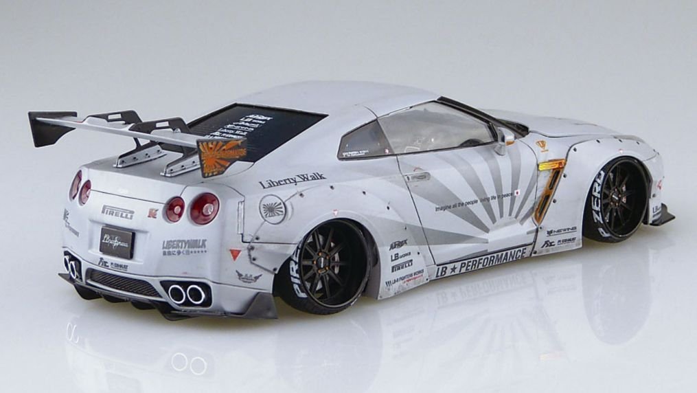 Aoshima 05403 NISSAN LB WORKS R35 GT-R Ver.2 1/24 – image 3