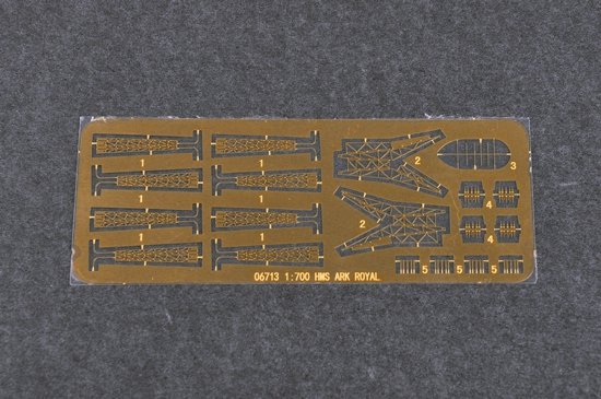 Trumpeter 06713 HMS Ark Royal 1939 1/700 – Bild 4