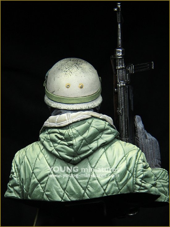 Young Miniatures YM1874 German Fallschirmjäger Eastfront 1943 1/10 – immagine 5
