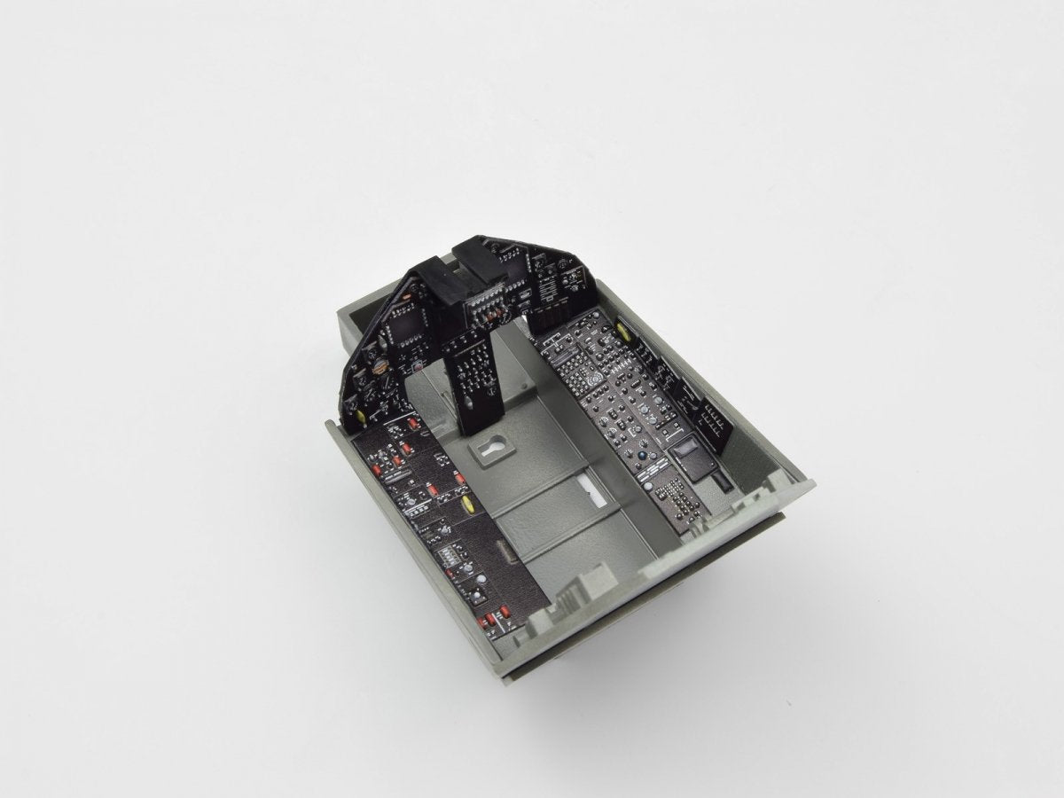 Red Fox Studio QS-32087 F-117A NIGHTHAWK (Late) BE Trumpeter 1/32 – immagine 7