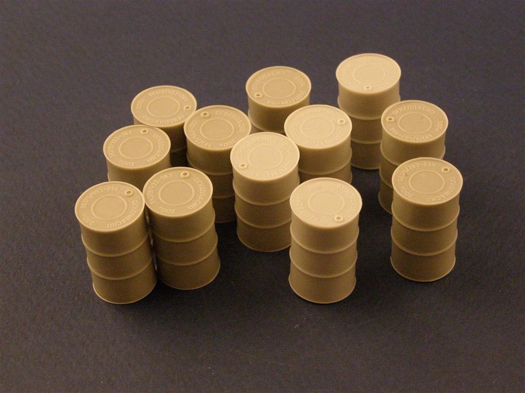 Panzer Art RE35-037 WWII Soviet fuel drums (200L) 1/35 – immagine 3