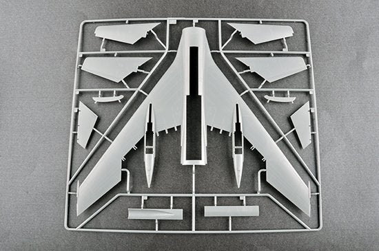 Trumpeter 01695 Soviet Tu-22 &amp;quot;Blinder&amp;quot; tactical bomber 1/72 – immagine 8