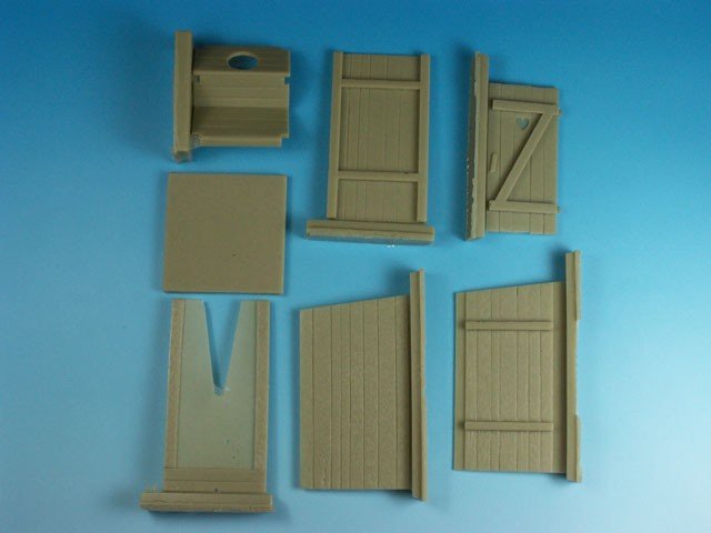 Eureka XXL ED-3502 Wiejska toaleta- „Sławojka” 1/35 – zdjęcie 3