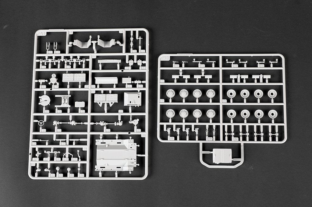 Trumpeter 07195 MAZ-537G Late production type with MAZ/ChMZAP-5247G semitrailer 1/72 – immagine 10