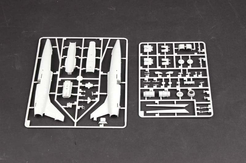 Trumpeter 01650 F-100F Super Sabre 1/72 – zdjęcie 5