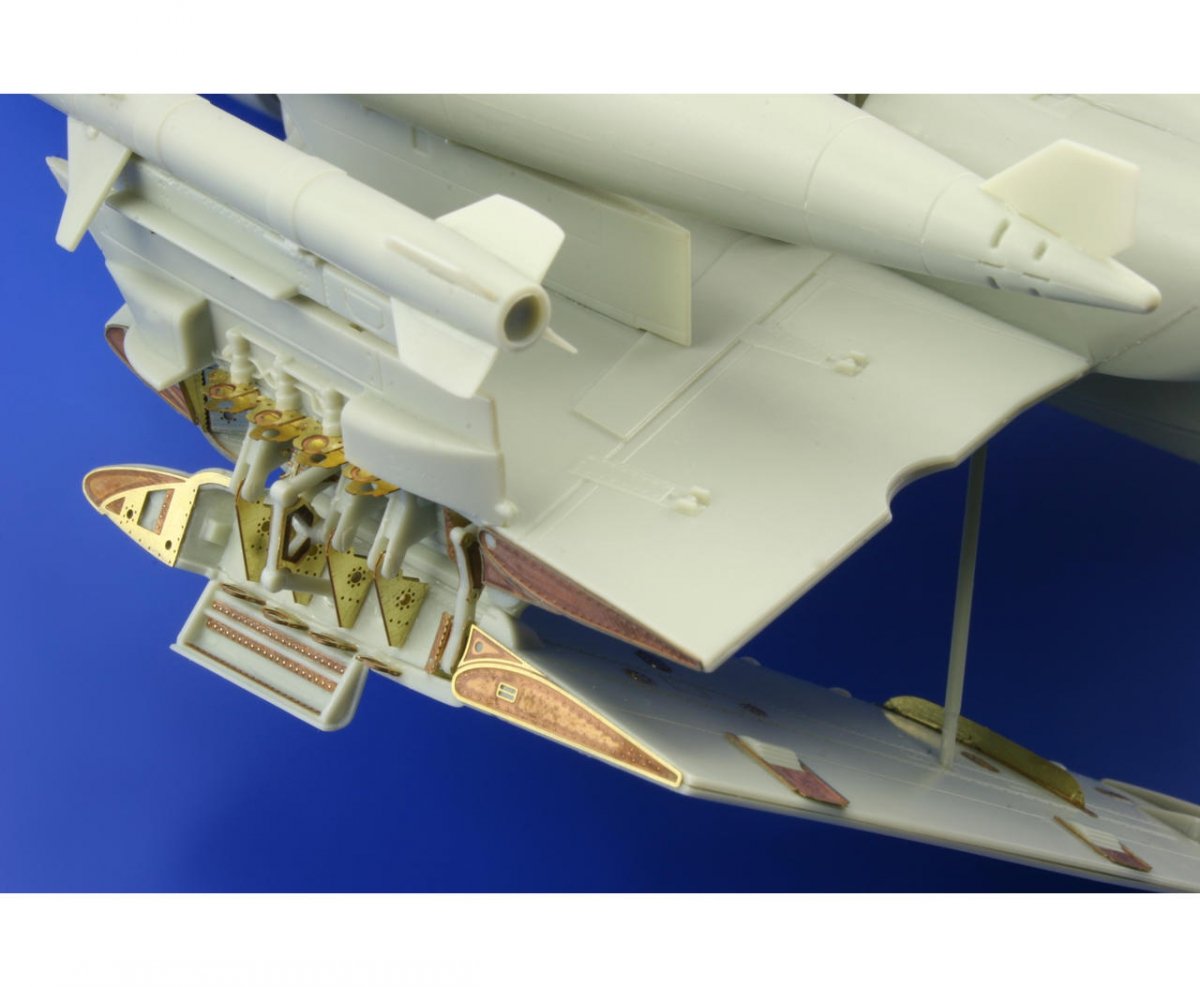 Eduard 48680 EA-6B wing fold 1/48 Kinetic – immagine 3