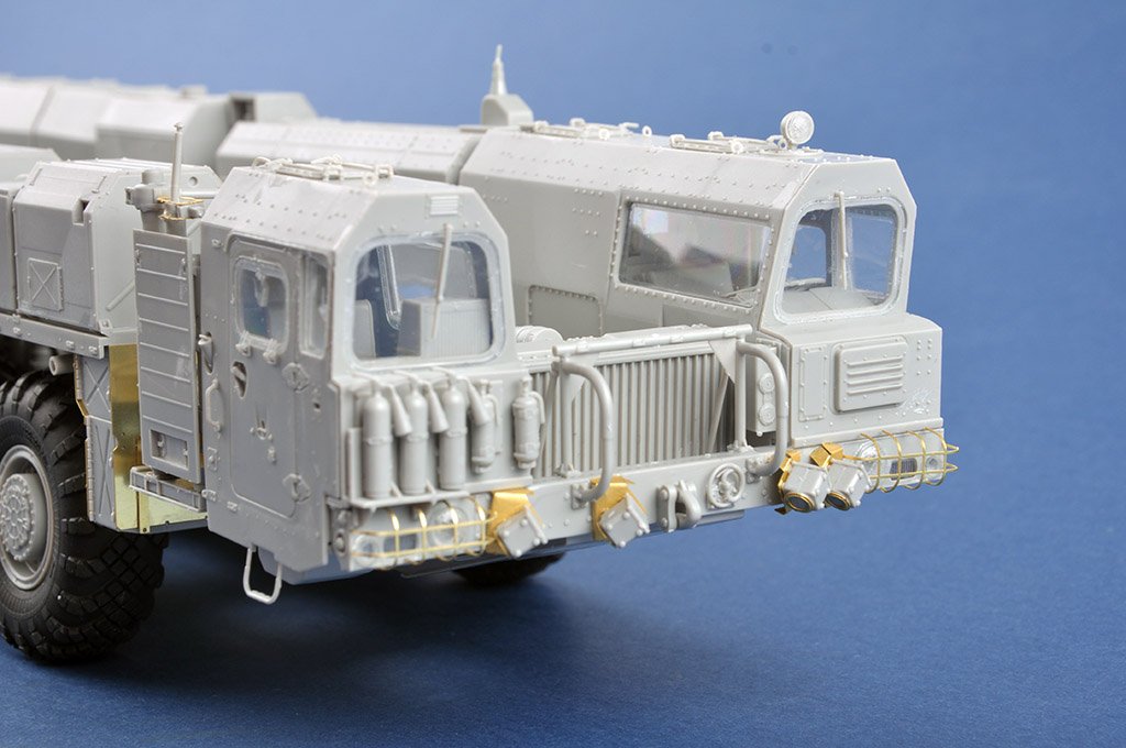 Trumpeter 01082 15U175 TEL of RS-12M1 Topol-M ICBM complex 1/35 – image 5