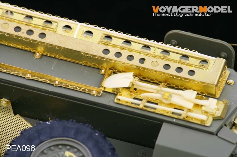 Voyager Model PEA096 OVM and Water/Fuel Can for Stryker (For ALL) 1/35 – immagine 2