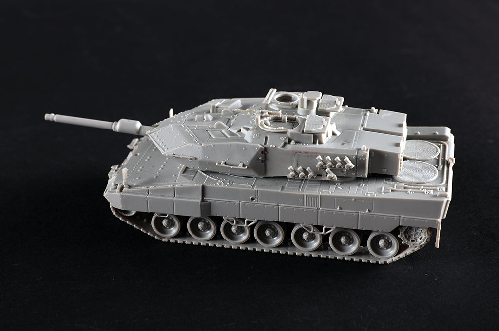 Trumpeter 07192 Leopard2A6EX MBT 1/72 – image 14