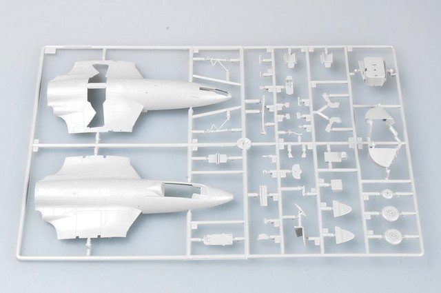 Trumpeter 02826 Seahawk FGA.MK.6 1/48 – image 5