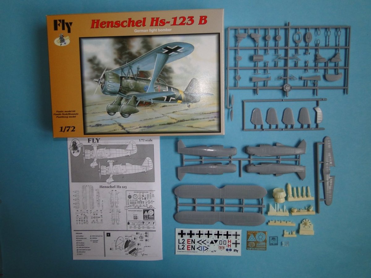 Fly 72010 Henschel Hs-123 B 1/72 – image 2