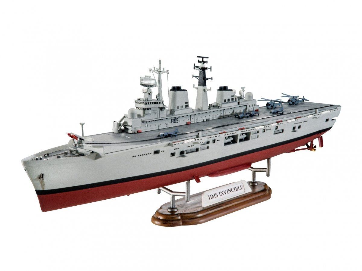 Revell 65172 HMS Invincible (Falkland War) Model Set 1/700 – immagine 2