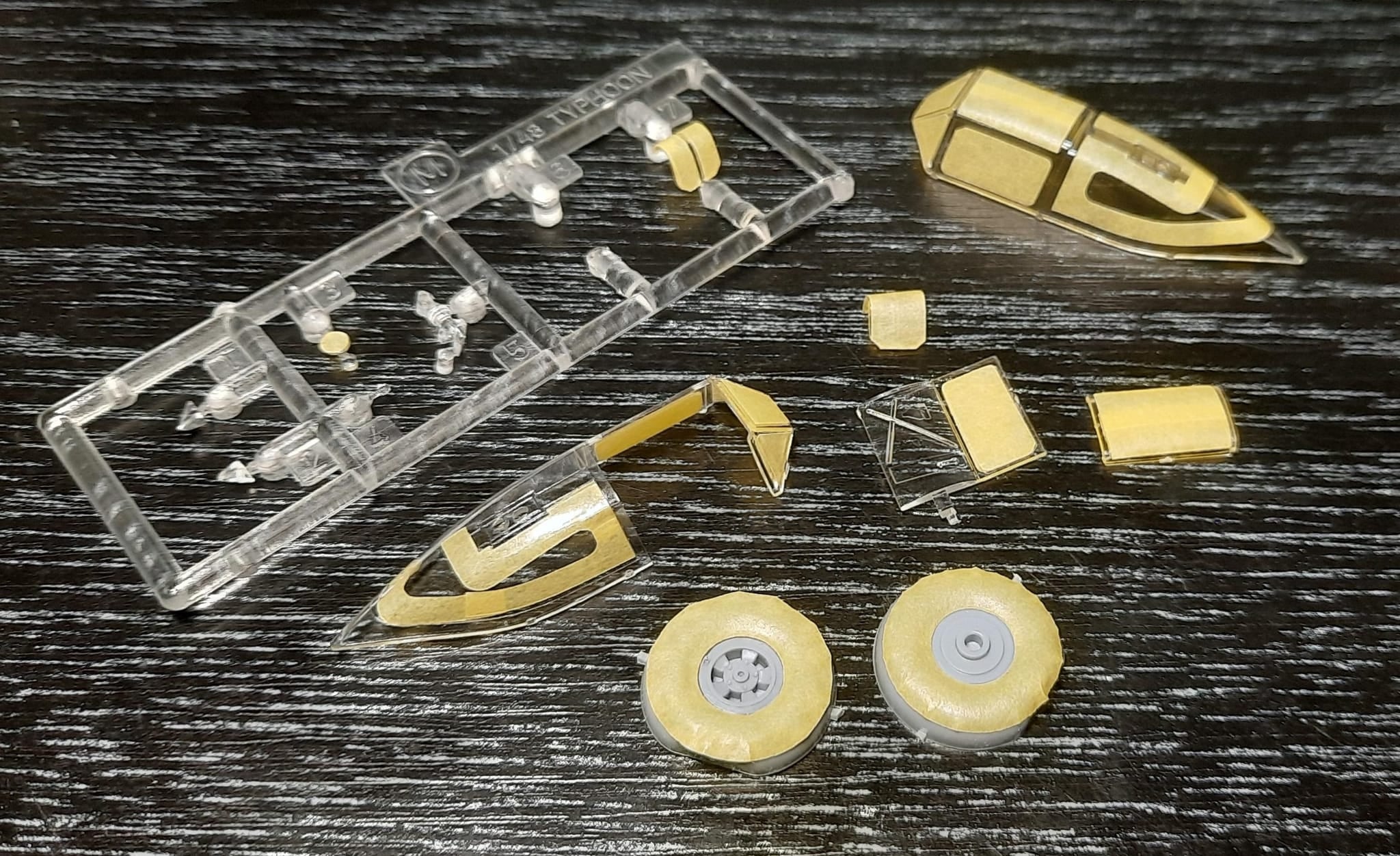 Omask 54092 1/48 Hawker Typhoon Mk. I Car Door Double Sided Mask (for Hasegawa / Hobby 2000) 1/48 – Bild 3